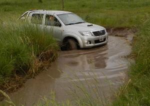 Toyota Luxury Adventure CURSO DE MANEJO SEGURO dirigido a los particulares que han comprado su 4x4 