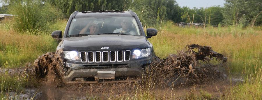 jeep patriot compass wrangler cherokee grand cherokee liberty jeep offroad park jeep academy quique enrique camarata carilo villa gesell clinica de manejo offroad off-road 4x4 todo terreno nivel 1 nivel 2 nivel 3 prestaciones jeep intro jeep advance jeep trip Off Road Park, ubicado en la ruta 11 km 407 Introducción al mundo 4x4 y su historia Comparativa de los vehículos de la marca Conducción Off Road: consejos y tips Posición de manejo Conducción en ruta y asfalto  Conducción en tierra, piedras y polvo Conducción en barro Conducción en arena Conducción en pendiente Conducción en vadeos Conducción en nieve y hielo Ascenso y descenso, de rampas y terreno natural Inclinaciones laterales Conducción en arena Conducción en barro Paso de vadeo Trepada en roca Circulación sobre piedras Trepada de escalera de durmientes Descuelgue de suspensión y funcionamiento de los sistemas de tracción Utilización en ascenso y descenso de los dispositivos de seguridad específicos Demostración de la transferencia de maza y su importancia       en la tracción Técnicas de negociación de los distintos tipos de obstáculos Maniobras de seguridad Técnicas de rescate y uso correcto de todos los elementos específicos Paso de Puentes Camel Conducción en médanos Remplazo de neumáticos sin ayuda de los elementos específicos ford offroad club ford ranger nueva ranger t6 kuga ecosport caravana pinamar cariló curso oficial concesionario ford parador ovalo 4WD Powershift automatica turbodiesel medanos travesía nocturna base off road pinamar norte la deriva raza fuerte caravana ranger Test Drives  Punta del Este, Pinamar, Cariló, Mar del Plata, Villa Carlos Paz y centros turísticos de Córdoba con stands, test drive, eventos especiales Adventure Locker Ford Kinetic Summer Attraction Toyota Luxury Adventure CURSO DE MANEJO SEGURO dirigido a los particulares que han comprado su 4x4 cursos para particulares, cursos de manejo seguro, cursos de manejo, capacitaciones in company sobre manejo defensivo  NIN MANEJO SEGURO zarate  caminos de tierra y pavimento, laguna para vadeos, circuito de barro, trepadas de más de quince metros y todas las situaciones necesarias para poder brindar un Curso de Manejo Seguro vw amarok arawak pilar nacho ignacio roviralta campana cardales waypoint 4x4 cardales4x4 buffet servicios geotrack frontera offroad elgarage 4x4 zonda 4x4 tierra negra waypoint4x4 bigtoys arb argentina disfrutar el día como baños con duchas, servicios de bebidas, parrilla, mesas, sillas y sectores de reparo.