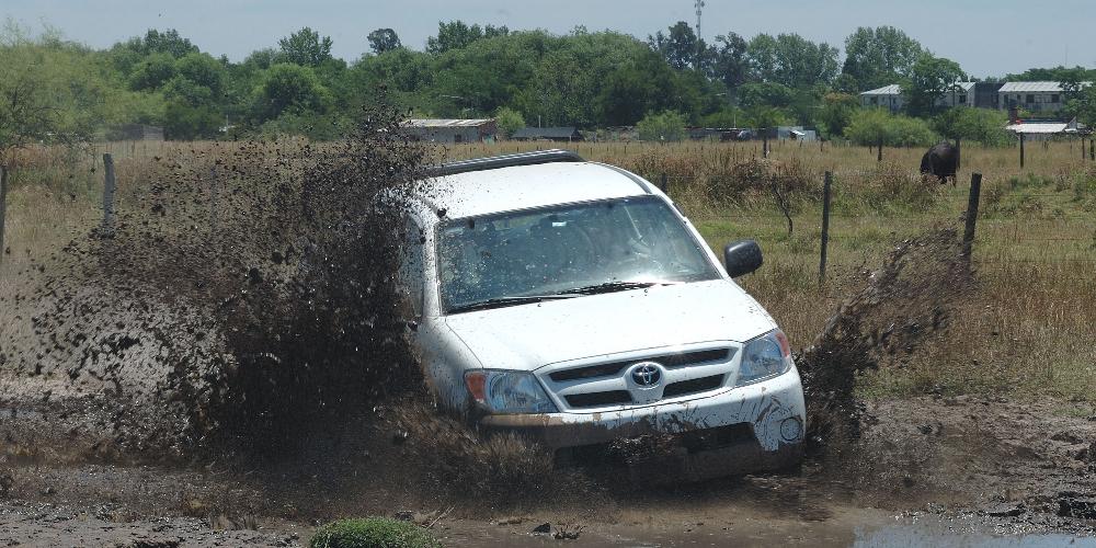 toyota hilux 4x4