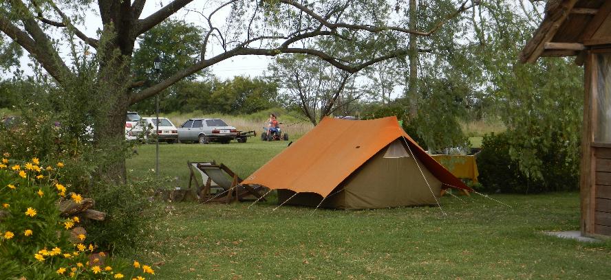 iniciarse al campamento, base, acampada, camping, acampar, camper, refugio, dormi, donde dormir,  cabaña, hospedaje, donde hospedarse, hotel barato, ambiente, sala de maquinas, exclusivo, exclusividad, camping de lujo, glamping argentina, relax, relajarse, relajacion, siesta, tranquilidad, sosiego, estancia, pasto, aire, acondicionado, desayuno, mate en la cama, pileta, sombrilla, colchoneta inflable, fin de semana, week end, sabado, domingo, feriado, fin de semana largo, feriado puente, salida, parejas, turismo rural, viaje, viajecito escapada, viajeta, cerca, capital, pocos km, costa atlantica, autopista zona sur, lobos, cañuelas, san miguel del monte, uribelarrea, udaondo abott, campo, fogon, bolsa de dormir, linternas, mosquitero, pesca, paseos en globo, planeadores, alquiler cuatriciclos, cabalgatas, cabalgar, caballos, parque4x4, smata, maximo paz, vicente casares, ezeiza, horno de barro, asado, amigos, familia, chicos chicos, pequeños, primera experiencia, naturaleza, verde, salir a pescar, hacer un fueguito, leer un libro, tranquilo, hamaca, paraguaya, siesta en los arboles, pastos altos, fogon, parrilla, disco de arado, deportes aventura, escapar de la rutina, quincho, juegos para chicos, escaladores, atardecer, niebla, abierto todo el año, atendido por sus dueños, ropa de cama, frazadas, mangrullo, reposeras, pic-nic, pic nic, campestre, atardecer, pajaros, chacra, las primorosas, chacras del alba, termas del salado, esculturas al aire libre, sala de maquinas, parque 4x4 conduccion defensiva, 4x4 y atv cuatris bosques, pasar el dia, dia de campo, 