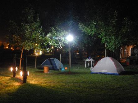 iniciarse al campamento, base, acampada, camping, acampar, camper, refugio, dormi, donde dormir,  cabaña, hospedaje, donde hospedarse, hotel barato, ambiente, sala de maquinas, exclusivo, exclusividad, camping de lujo, glamping argentina, relax, relajarse, relajacion, siesta, tranquilidad, sosiego, estancia, pasto, aire, acondicionado, desayuno, mate en la cama, pileta, sombrilla, colchoneta inflable, fin de semana, week end, sabado, domingo, feriado, fin de semana largo, feriado puente, salida, parejas, turismo rural, viaje, viajecito escapada, viajeta, cerca, capital, pocos km, costa atlantica, autopista zona sur, lobos, cañuelas, san miguel del monte, uribelarrea, udaondo abott, campo, fogon, bolsa de dormir, linternas, mosquitero, pesca, paseos en globo, planeadores, alquiler cuatriciclos, cabalgatas, cabalgar, caballos, parque4x4, smata, maximo paz, vicente casares, ezeiza, horno de barro, asado, amigos, familia, chicos chicos, pequeños, primera experiencia, naturaleza, verde, salir a pescar, hacer un fueguito, leer un libro, tranquilo, hamaca, paraguaya, siesta en los arboles, pastos altos, fogon, parrilla, disco de arado, deportes aventura, escapar de la rutina, quincho, juegos para chicos, escaladores, atardecer, niebla, abierto todo el año, atendido por sus dueños, ropa de cama, frazadas, mangrullo, reposeras, pic-nic, pic nic, campestre, atardecer, pajaros, chacra, las primorosas, chacras del alba, termas del salado, esculturas al aire libre, sala de maquinas, parque 4x4 conduccion defensiva, 4x4 y atv cuatris bosques, pasar el dia, dia de campo, 