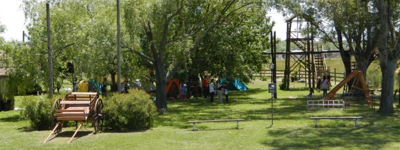 Campamento, cañuelas, acampar, escuelas, camping, educativo, grupo de chicos, salida educativa, exclusivo, fin de semana, pocos km, ezeiza, iniciarse al campamento, base, acampada, camping, acampar, cerca, capital, pocos km, lobos, cañuelas, san miguel del monte, uribelarrea, udaondo abott, campo, fogon, rustico, scouts, alquiler carpas, bolsa de dormir, linternas, parque4x4, smata, maximo paz, vicente casares, ezeiza, horno de barro, familia, chicos chicos, pequeños, primera experiencia, naturaleza, verde, salir, arboleda, quincho cerrado, seguridad, iluminación, fogón, parrilla, deportes aventura, quincho, juegos para chicos, juegos trepadores, casa en el árbol, escaladores, campestre, atardecer, la tranquera, general rodriguez, escuela de gimnasia, profesores, sevicios, viaje educativo, bosque, experiencia educativa, pileta, piscina, tobogan inflable, pelotero, mancha, deportes, cancha, futbol, voley, paseo nocturno, en caso de lluvia, transporte escolar, micro de alquiler, maestros de escuela, colegios, educación privada, viaje fin de curso, experiencia campamentil, colonia escolar, educación en el medio natural, Aula, Naturaleza, actividades físicas en el medio natural, educación Física, educación primaria, actividades físicas en la naturaleza, pre-campamento, colonia de vacaciones, vida en la naturaleza, tavien, prácticas en el medio natural; cuidado y preservación del medio ambiente, interpretación natural, campo privado, predio cerrado, integración, sholem, intercolegial, torneo, campo aventua, barrancas, lujan, puente de sogas, caminata nocturna, entorno controlado, construir, refugios, laguna, juego, grupo, charlas, iglesias, retiro espiritual, catequesis, campamentos catolicos, proyecto campamento, arborismo, baradero, dormies, granja, contingente, alojamiento, interpretación, mangrullo, plantas nativas, colonia suiza, programa educativo, san antonio de areco, los robles, campamento recreativo, armado de carpas, capilla del señor, excursiones de colegios, grupo scout.