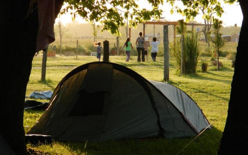 Campamento, cañuelas, acampar, escuelas, camping, educativo, grupo de chicos, salida educativa, exclusivo, fin de semana, pocos km, ezeiza, iniciarse al campamento, base, acampada, camping, acampar, cerca, capital, pocos km, lobos, cañuelas, san miguel del monte, uribelarrea, udaondo abott, campo, fogon, rustico, scouts, alquiler carpas, bolsa de dormir, linternas, parque4x4, smata, maximo paz, vicente casares, ezeiza, horno de barro, familia, chicos chicos, pequeños, primera experiencia, naturaleza, verde, salir, arboleda, quincho cerrado, seguridad, iluminación, fogón, parrilla, deportes aventura, quincho, juegos para chicos, juegos trepadores, casa en el árbol, escaladores, campestre, atardecer, la tranquera, general rodriguez, escuela de gimnasia, profesores, sevicios, viaje educativo, bosque, experiencia educativa, pileta, piscina, tobogan inflable, pelotero, mancha, deportes, cancha, futbol, voley, paseo nocturno, en caso de lluvia, transporte escolar, micro de alquiler, maestros de escuela, colegios, educación privada, viaje fin de curso, experiencia campamentil, colonia escolar, educación en el medio natural, Aula, Naturaleza, actividades físicas en el medio natural, educación Física, educación primaria, actividades físicas en la naturaleza, pre-campamento, colonia de vacaciones, vida en la naturaleza, tavien, prácticas en el medio natural; cuidado y preservación del medio ambiente, interpretación natural, campo privado, predio cerrado, integración, sholem, intercolegial, torneo, campo aventua, barrancas, lujan, puente de sogas, caminata nocturna, entorno controlado, construir, refugios, laguna, juego, grupo, charlas, iglesias, retiro espiritual, catequesis, campamentos catolicos, proyecto campamento, arborismo, baradero, dormies, granja, contingente, alojamiento, interpretación, mangrullo, plantas nativas, colonia suiza, programa educativo, san antonio de areco, los robles, campamento recreativo, armado de carpas, capilla del señor, excursiones de colegios, grupo scout.